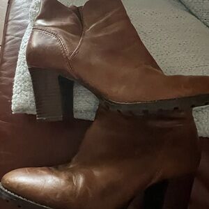 Clark’s Brown Leather Women's Boots
